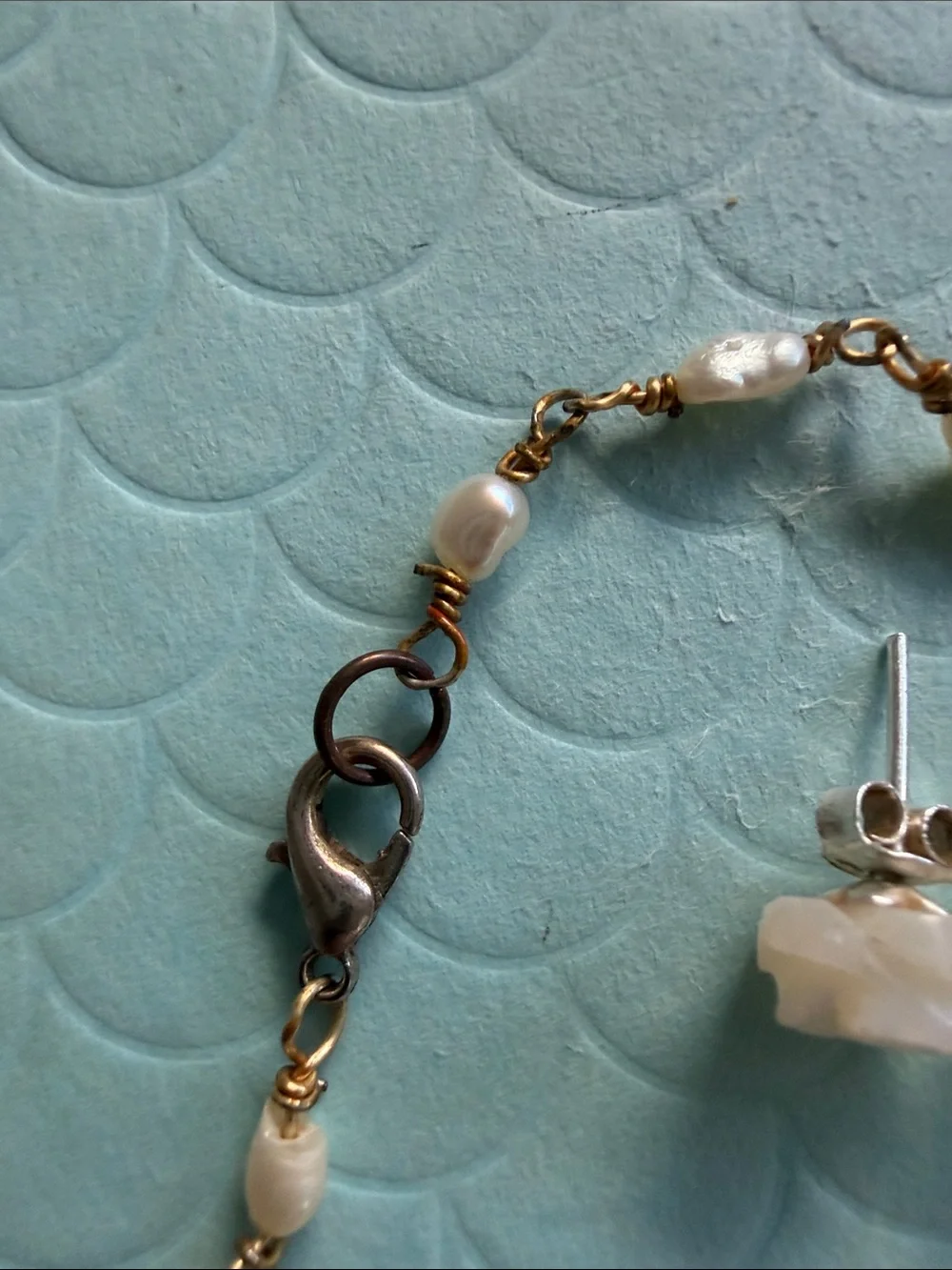 Pearl & Carved Rose Bracelet with Matching Stud Earrings - White